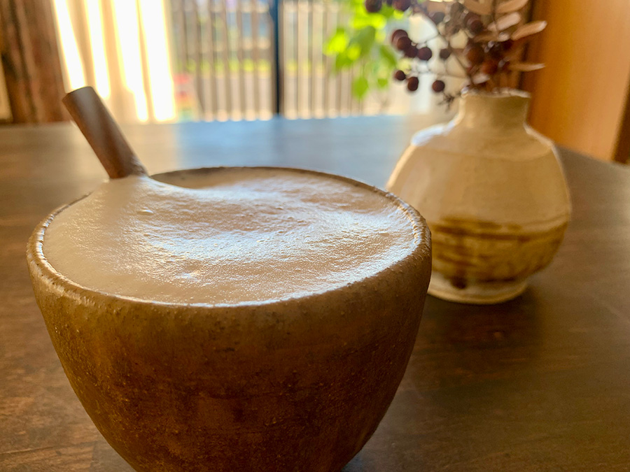 カフェオレと一輪挿し